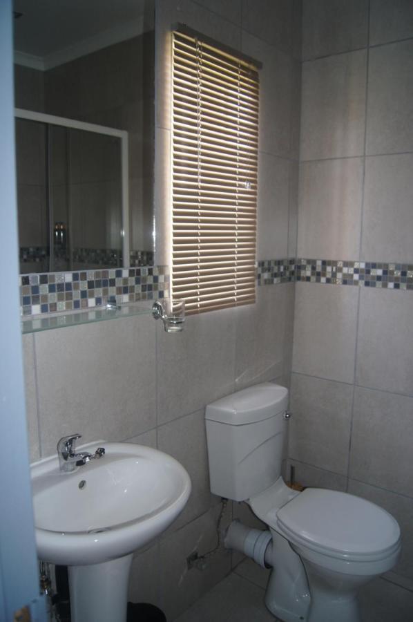 Rhino House With 3 Bedrooms Next To Pilanesberg And Sun City Mogwase ภายนอก รูปภาพ