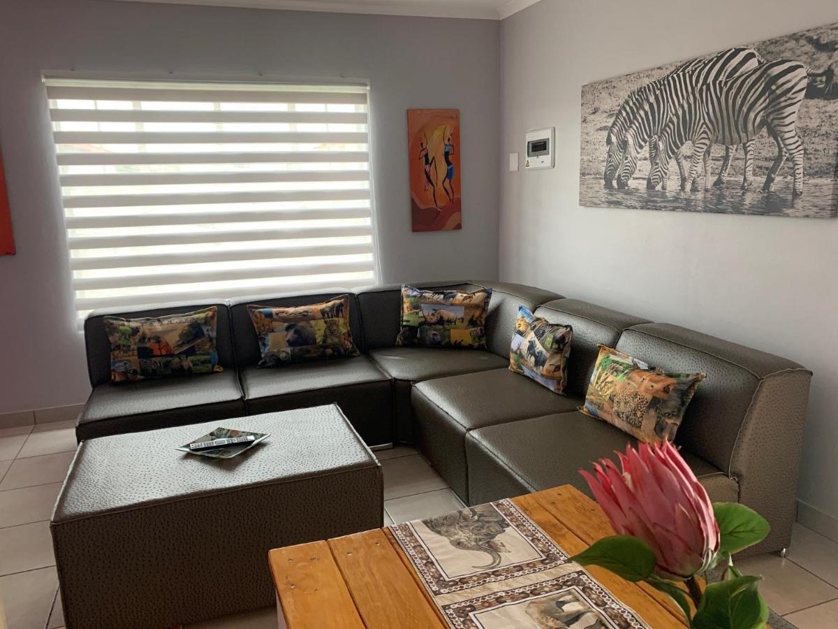 Rhino House With 3 Bedrooms Next To Pilanesberg And Sun City Mogwase ภายนอก รูปภาพ