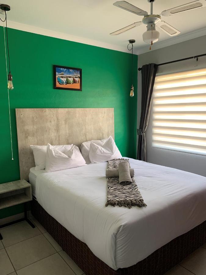 Rhino House With 3 Bedrooms Next To Pilanesberg And Sun City Mogwase ภายนอก รูปภาพ